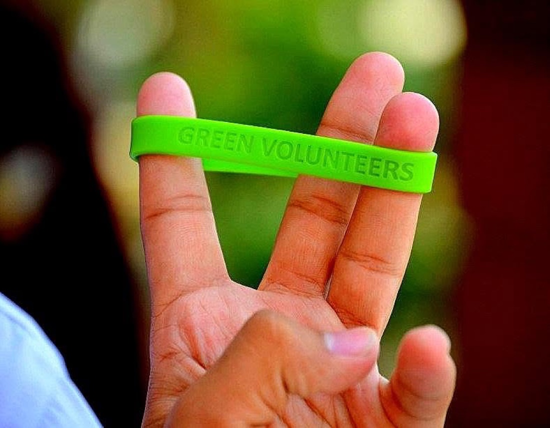 A Green Volunteers I Am Pakistan wristband